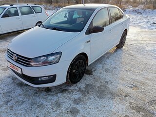 2019 Volkswagen Polo V Рестайлинг, белый, 990000 рублей, вид 1