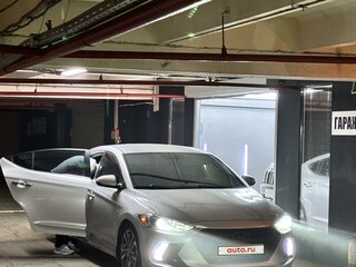 2016 Hyundai Elantra VI (AD), серебристый, 1620000 рублей, вид 2