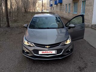 2018 Chevrolet Cruze II, бежевый, 1300000 рублей, вид 3