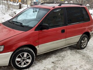 1992 Mitsubishi Space Runner I, красный, 195000 рублей, вид 4