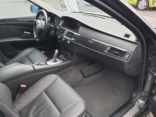 2007 BMW 5 серии 525i V (E60/E61) Рестайлинг, чёрный, 1200000 рублей, вид 4