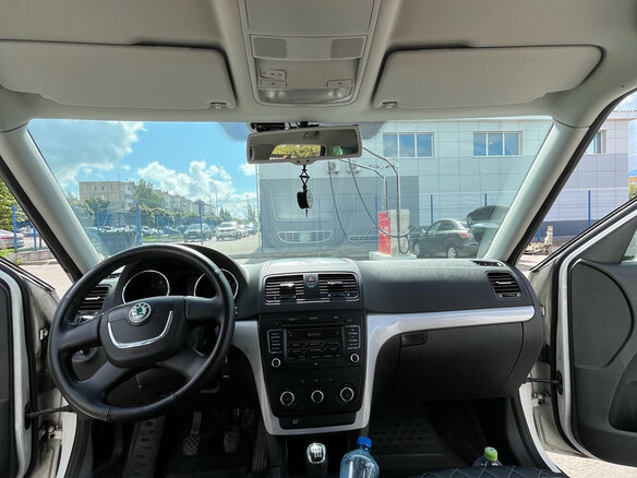 2012 Skoda Yeti I, белый, 640000 рублей - вид 9