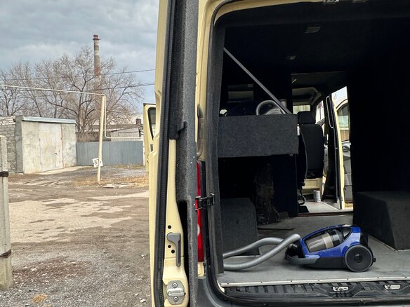 2012 Volkswagen Crafter, бежевый, 1600000 рублей - вид 27