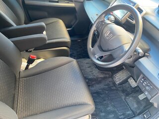 2013 Honda Freed Spike I, белый, 1376000 рублей, вид 5