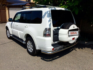 2011 Mitsubishi Pajero IV Рестайлинг 1, белый, 2000000 рублей, вид 2