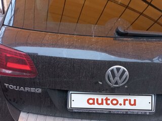 2017 Volkswagen Touareg II Рестайлинг, чёрный, 3605000 рублей, вид 4
