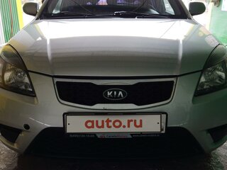 2011 Kia Rio II Рестайлинг, серебристый, 520000 рублей, вид 1