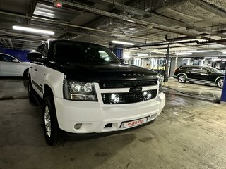 2012 Chevrolet Tahoe 6AT III, белый, 2290000 рублей, вид 3