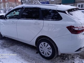 2024 Lada (ВАЗ) Vesta SW I Рестайлинг (NG), белый, 1270000 рублей, вид 3
