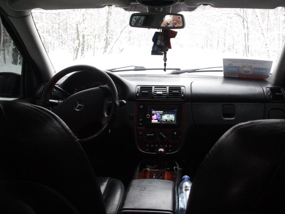 2001 Mercedes-Benz M-Класс 430 I (W163), чёрный - вид 1