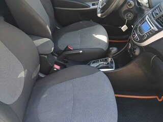 2012 Hyundai Solaris I, белый, 700000 рублей, вид 5