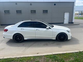 2014 Mercedes-Benz E-Класс 300 IV (W212, S212, C207) Рестайлинг, белый, 2200000 рублей, вид 2