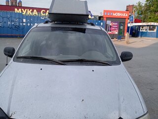 2002 Kia Carnival I Рестайлинг, серебристый, 500000 рублей, вид 1