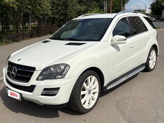 2010 Mercedes-Benz M-Класс 300 II (W164) Рестайлинг, белый, 2200000 рублей, вид 1