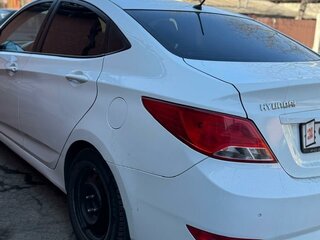 2015 Hyundai Solaris I Рестайлинг, белый, 1200000 рублей, вид 5
