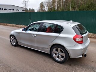 2005 BMW 1 серии 118i I (E81/E82/E87/E88), серебристый, 1250000 рублей, вид 5