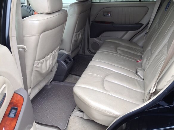 2002 Lexus RX 300 I, чёрный - вид 1