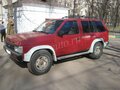 1992 Nissan Terrano, красный