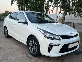 2017 Kia Rio IV, белый, 1520000 рублей, вид 4