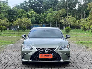 2022 Lexus ES 200 VII Рестайлинг, зелёный, 2510500 рублей, вид 2