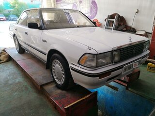 1990 Toyota Crown VIII (S130), белый, 600000 рублей, вид 3