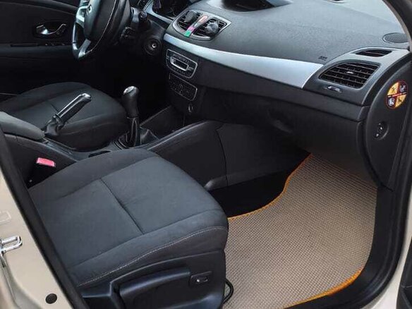 2011 Renault Fluence I, бежевый, 680000 рублей - вид 7
