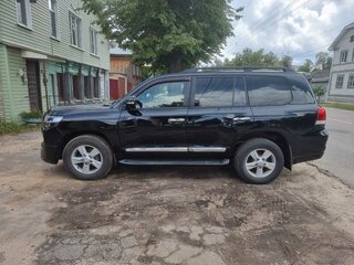 2013 Toyota Land Cruiser 200 Series Рестайлинг 1, чёрный, 4500000 рублей, вид 4