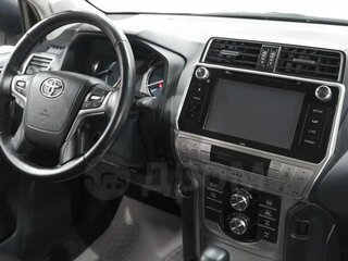 2019 Toyota Land Cruiser Prado 150 Series Рестайлинг 2, белый, 8090000 рублей, вид 5