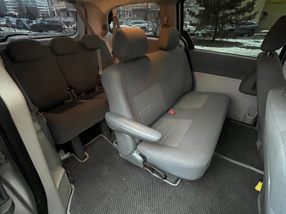 2007 Dodge Caravan Grand V, серебристый, 1000000 рублей - вид 8
