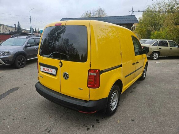 2017 Volkswagen Caddy, жёлтый, 1650000 рублей - вид 5
