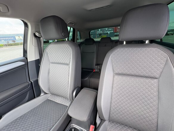 2018 Volkswagen Tiguan II, чёрный, 1950000 рублей - вид 8