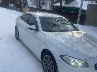 2016 BMW 5 серии 520d VI (F10/F11/F07) Рестайлинг, белый, 2300000 рублей, вид 5