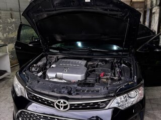 2015 Toyota Camry VII (XV50) Рестайлинг, чёрный, 2630000 рублей, вид 2