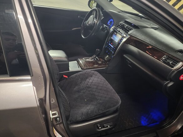 2016 Toyota Camry VII (XV50) Рестайлинг, серый, 2150000 рублей - вид 7