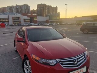 2008 Honda Accord VIII, красный, 1050000 рублей, вид 1