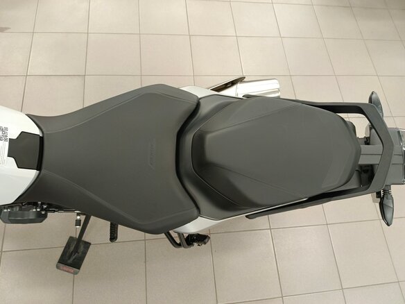 2023 KTM 790 Duke, серый - вид 20