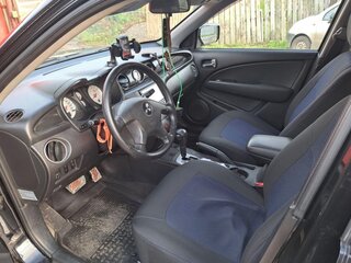 2004 Mitsubishi Outlander I, чёрный, 950000 рублей, вид 5