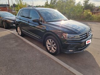 2017 Volkswagen Tiguan II, чёрный, 2000000 рублей, вид 1