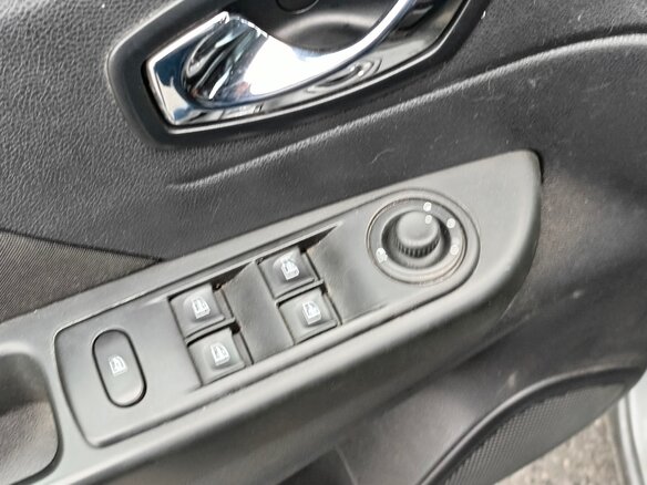 2017 Renault Kaptur I, серый, 1200000 рублей - вид 4
