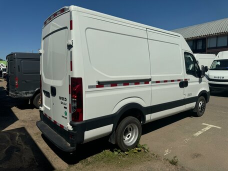 2024 Iveco Daily, белый, 3700000 рублей, вид 4