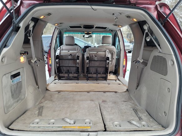 2005 Toyota Sienna II, красный, 1299000 рублей - вид 7