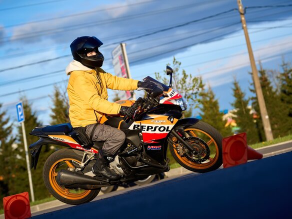 2013 Honda CBR 250R, оранжевый, 310000 рублей - вид 6