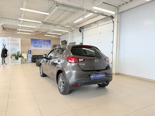 2017 Mazda Demio IV (DJ), коричневый, 1099999 рублей, вид 4