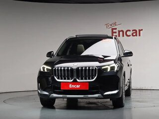 2024 BMW X1 18d sDrive III (U11/U12), чёрный, 5329000 рублей, вид 3