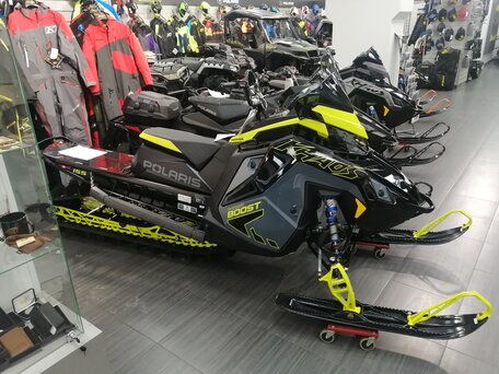 2021 Polaris Patriot BOOST RMK Khaos Matryx Slash 155, чёрный, 1890000 рублей, вид 1