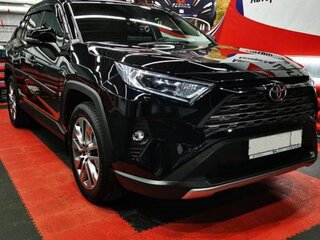 2021 Toyota RAV4 V (XA50), чёрный, 4550000 рублей, вид 1