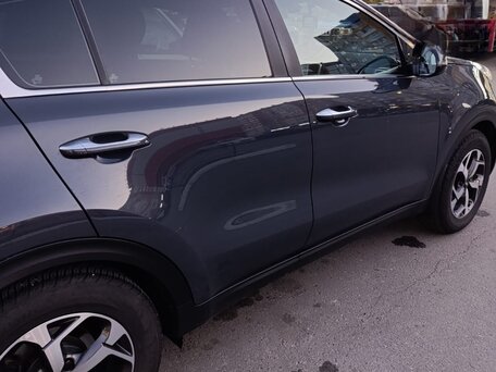 2019 Kia Sportage IV Рестайлинг, серый, 2200000 рублей, вид 4