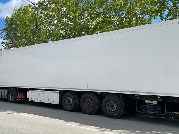 2015 Volvo FH, серый, 5500000 рублей - вид 3