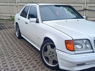 1993 Mercedes-Benz E-Класс 220 I (W124), белый, 500000 рублей, вид 5