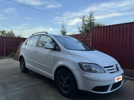 2008 Volkswagen Golf Plus I, белый, 460000 рублей, вид 2